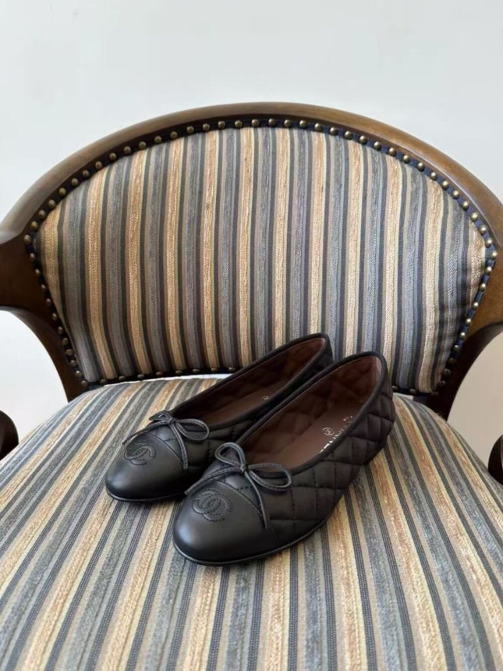 CHANEL Black Quilted Bow Interlocking CC Ballet Flats
